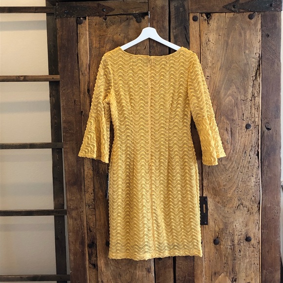 Sharagano Lace Bell-Sleeved Dress Yellow Size 6 - Picture 6 of 9